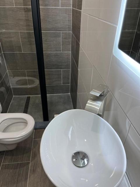 Messe-Hotelzimmer-Einzimmerappartement Leverkusen Rum bild